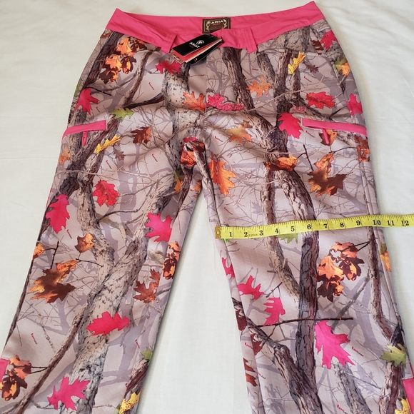 Ariat Hot Leaf Hunting Pants 12R Camo Pink - Picture 2 of 9